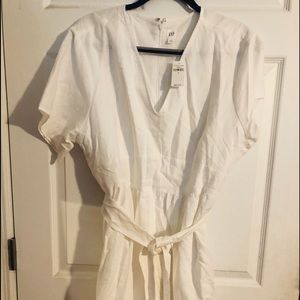 NWT White Gap Dress - Size 18